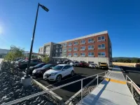 Holiday Inn Express & Suites UKIAH by IHG - 駐車場