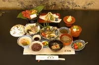 Gokayama Onsen Akaokan فنادق في شيراكاوا