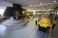 Hotel y Apartamentos SNÖ Isaba - Desayuno