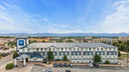 Days Inn by Wyndham Thornton Отели в г. Торнтон