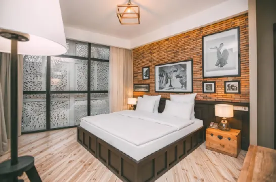 キシ ブティック ホテル トビリシ中央モスク周辺のホテル