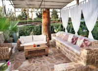 La Stella Suites