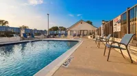 Best Western Regency Inn  Suites Hotels in Gonzales