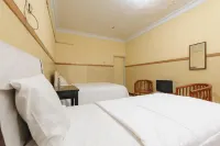 Hotel Al Hakim Syariah Hotel dekat Sekertariat jakmania kampung melayu