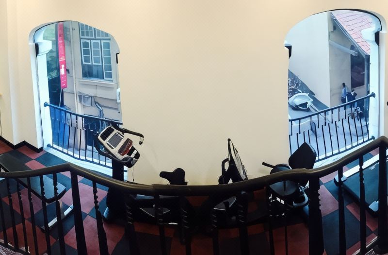 Fairway Colombo - Sri Lanka's First Hotel With Robot Technology photo 4