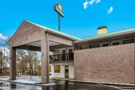 Quality Inn Отели рядом с достопримечательностью «Museum of History and Holocaust Education»