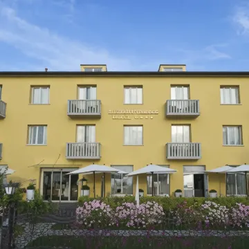 Viktoria Palace Hotel