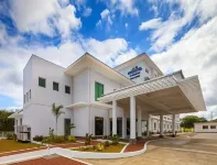 Microtel by Wyndham South Forbes Near Nuvali Các khách sạn gần Enchanted Kingdom