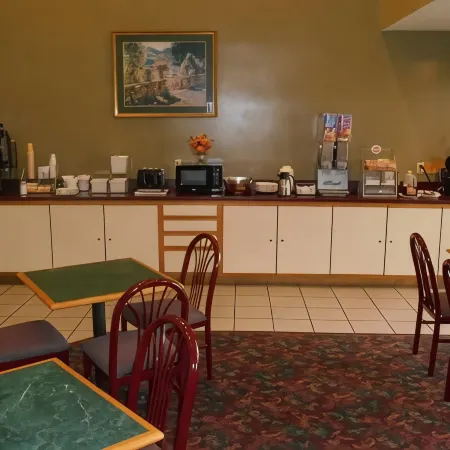 AmeriStay Inn St Joseph