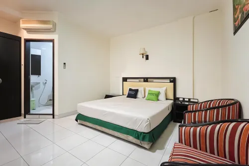Urbanview Hotel Yasmin Makassar by RedDoorz - Wifi