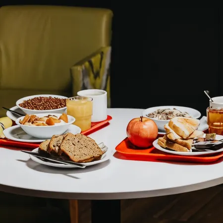 Snoozles Galway City Centre Отели рядом с достопримечательностью «Испанская арка»