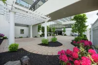 DoubleTree by Hilton Binghamton Hotel a 