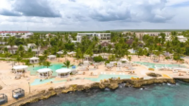 Tracadero Beach Club & Holidays Rentals