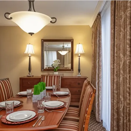 Clarion Collection Hotel Arlington Court Suites
