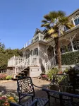 Ocean Breeze Executive Bed and Breakfast