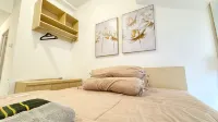 Modern minimalist room at Pik with Netflix