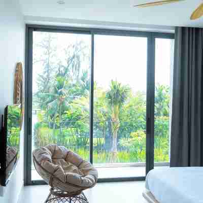 Luxury 4 Bedrooms Riverfront Villa Sanctuary Ho Tram- Cooking,BBQ & Pets allowed Rooms