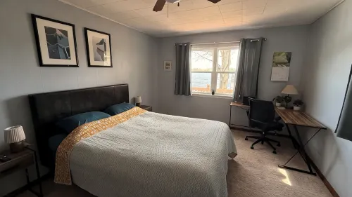 Little Cabin on the Lake - with New Hot Tub and Sauna!