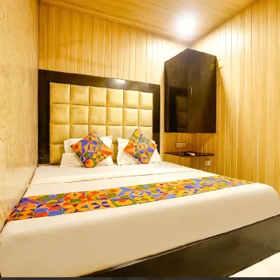 Hotel janata 콜라바 코즈웨이 주변 호텔