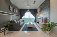 Suasana Suite by RR JBcity - Apartments
