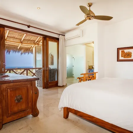 Ocean views, breathtaking sunsets, gorgeous villa