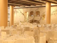 Hotel Del Campo - parking