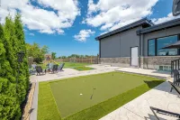 Modern Luxury Retreat | Heated Pool, Theatre & Putting Green - Bintang 4