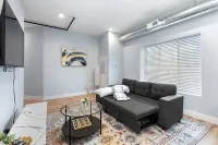 Charming 2-bedroom apartment in fabulous Westchester with AC, WiFi - Homestays