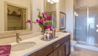 New fully furnished Med Center Apt By NRG Stadium - Private Pools