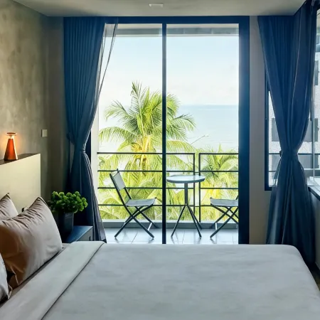 Seed Boutique Hotel Отели рядом с достопримечательностью «Пляж Бангсен»