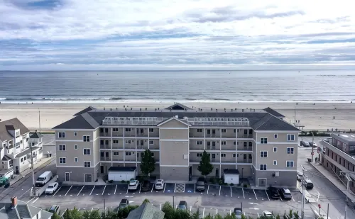 Ocean Front Beach View Fully Furnished Family Vacation Condo