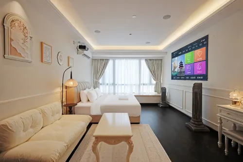 RNF Romantic French Elegant Style # Movie-Themed Surround Sound # Private Movie Theater - 5-Star