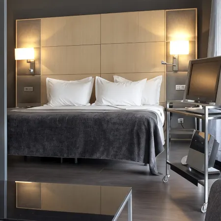 AC Hotel Victoria Suites Отели рядом с достопримечательностью «Железнодорожный вокзал Саррия»