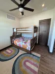 HOT TUB - Family friendly spacious 4-bedroom house in charming Pinedale