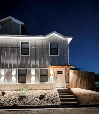 Lovely 3-bedroom house with AC in San Angelo: River's West Texas Escape - 4-Star