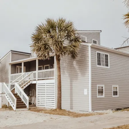 Spacious 5-bedroom house with private boat house/dock. Hot tub with serene views