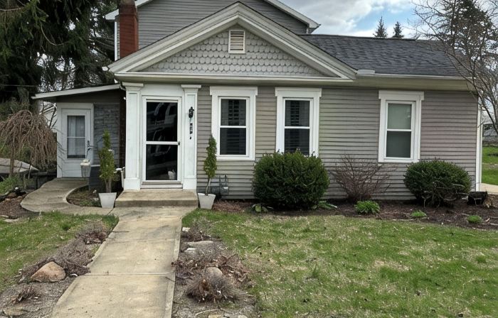 Quiet 1/1 in Historic Village of Milan, OH just minutes away from Cedar Point