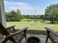 Minutes from Marina Del Rey and Boat Ramps at Soldier Creek on Lake Texoma. - 4-Star