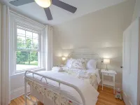 Historic Woodbine Cottage - 3-Star