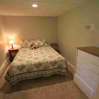 Quaint Stowe Vermont Cabin Rooms