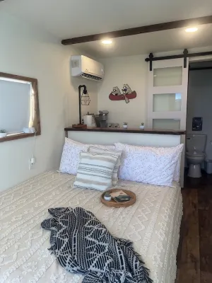 Stunning River View Shipping Container near Eureka Springs