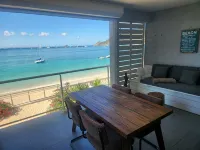 Front Beach in Grand Case Saint Martin - Boutique