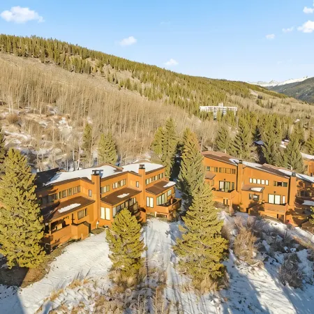 4 BR Condo-Hot Tub & Pool & 4 lift passes each day at Keystone-Breck & Arapahoe