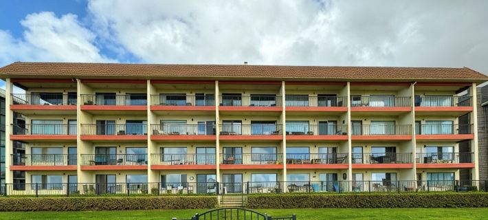 Oceanfront 2rd floor Balcony 2 blocks to Turnaround-Work Remotely 시사이드 호텔