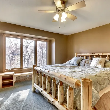 Deacon's Lodge Golf: Overlooking Pelican Lake - Breezy Point