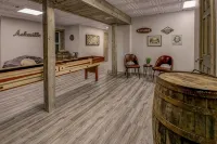 Owl’s Nest Treetop Oasis - 25 to Avl, 25 to Hatley Pointe Ski Resort - 4 stjerner