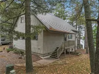 Updated, Tranquil Retreat on Round Lake - 3 Bed, 3 Bath with Sleeping Loft