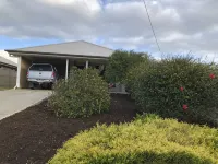 CandE on Wheelton-Centrally Located  Holiday Getaway Home in Kingscote!