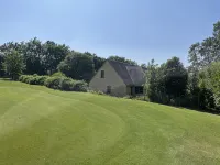 Cottage au Pied du lac au Duc, son Golf et sa Base Nautique - Wi-Fi