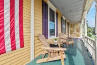 Spacious Victorian in the heart of Catskill Village - Close to All